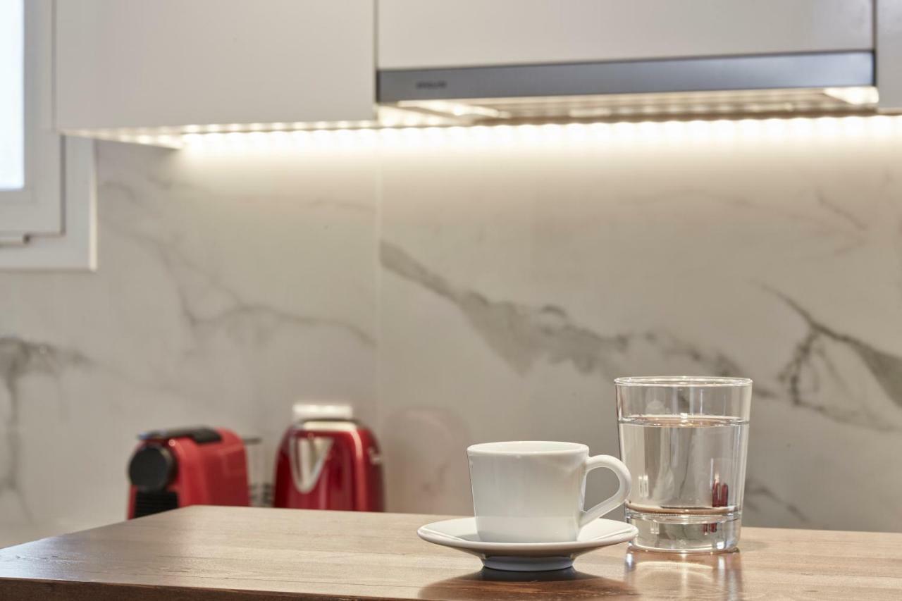 Cozy And Bright 2Bd Apartment In Kolonaki アテネ エクステリア 写真